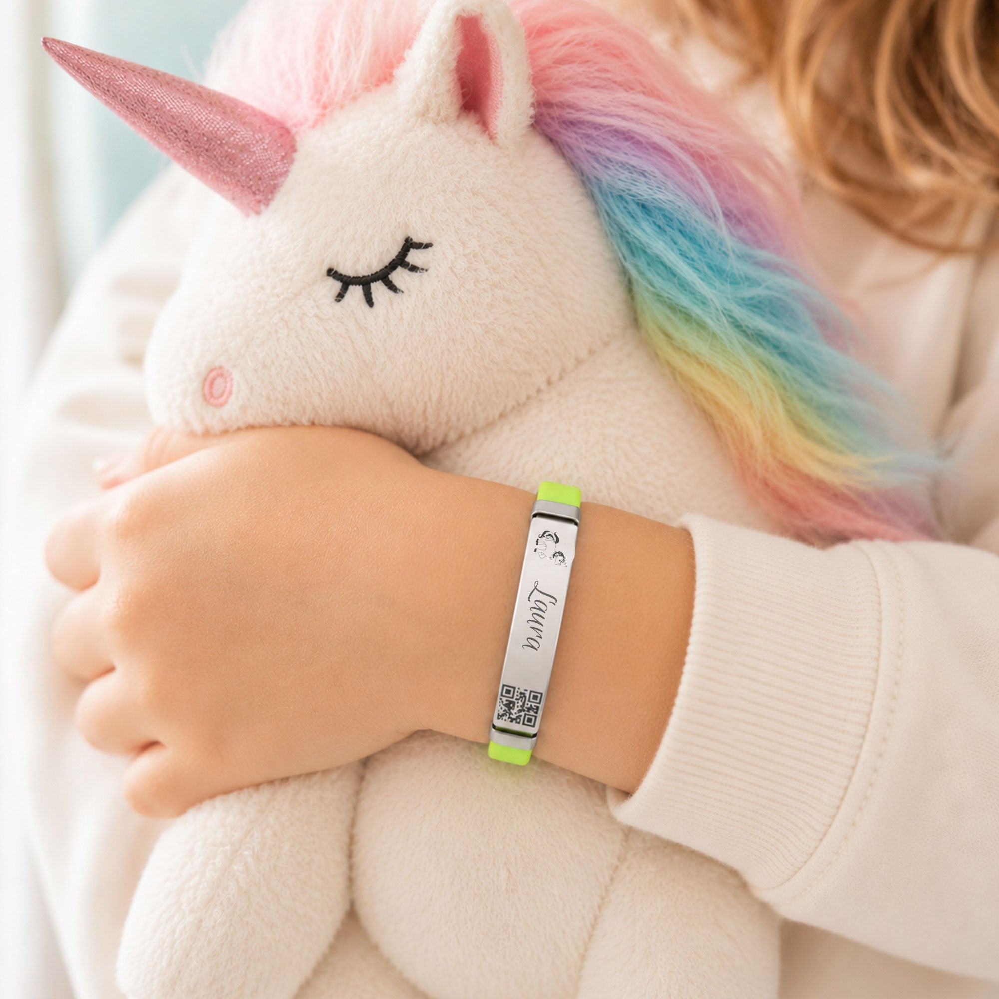 SOS Armband Kinder - Kinderarmband aus Silikon und Edelstahl mit Gravur in 3 Farben